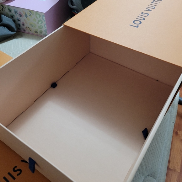 Louis Vuitton Boxes 5 pcs - Picture 4 of 10